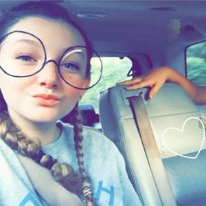 Meet your Posher, Isabella